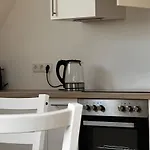 Stunning 4br Penthouse - Ac, Netflix & Stift View דירה *