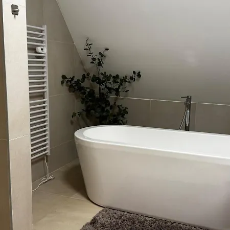 Apartment Stunning 4br Penthouse - Ac, Netflix & Stift View