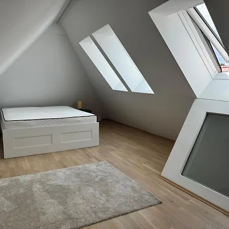 Stunning 4br Penthouse - Ac, Netflix & Stift View