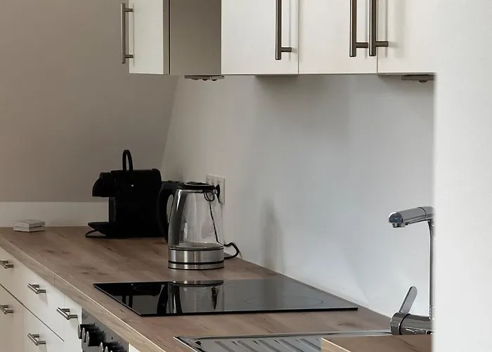 Stunning 4br Penthouse - Ac, Netflix & Stift View Lejlighed